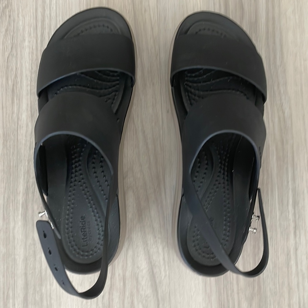 Crocs Brooklyn Wedge Sandal